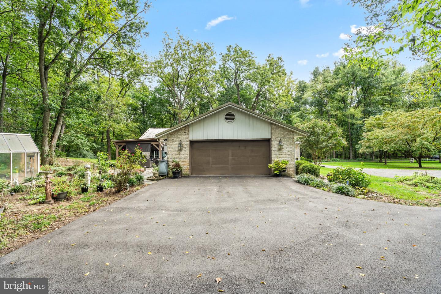 18110 College Rd Property Photo 7
