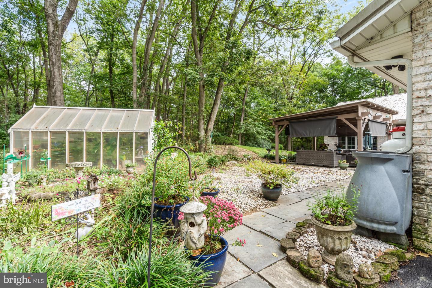 18110 College Rd Property Photo 13