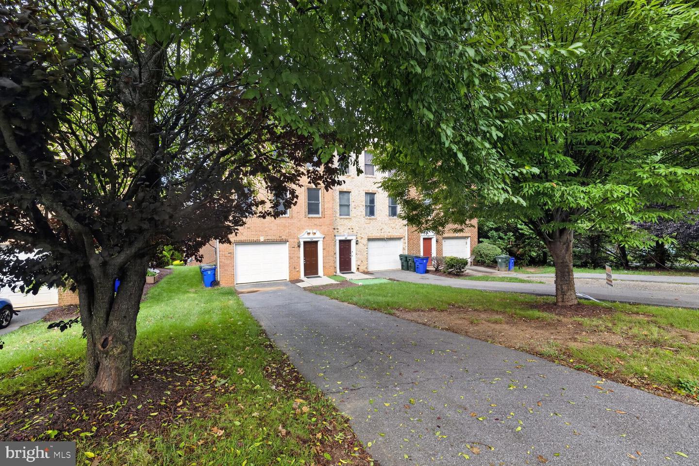 549 Pangborn Blvd Property Photo 4