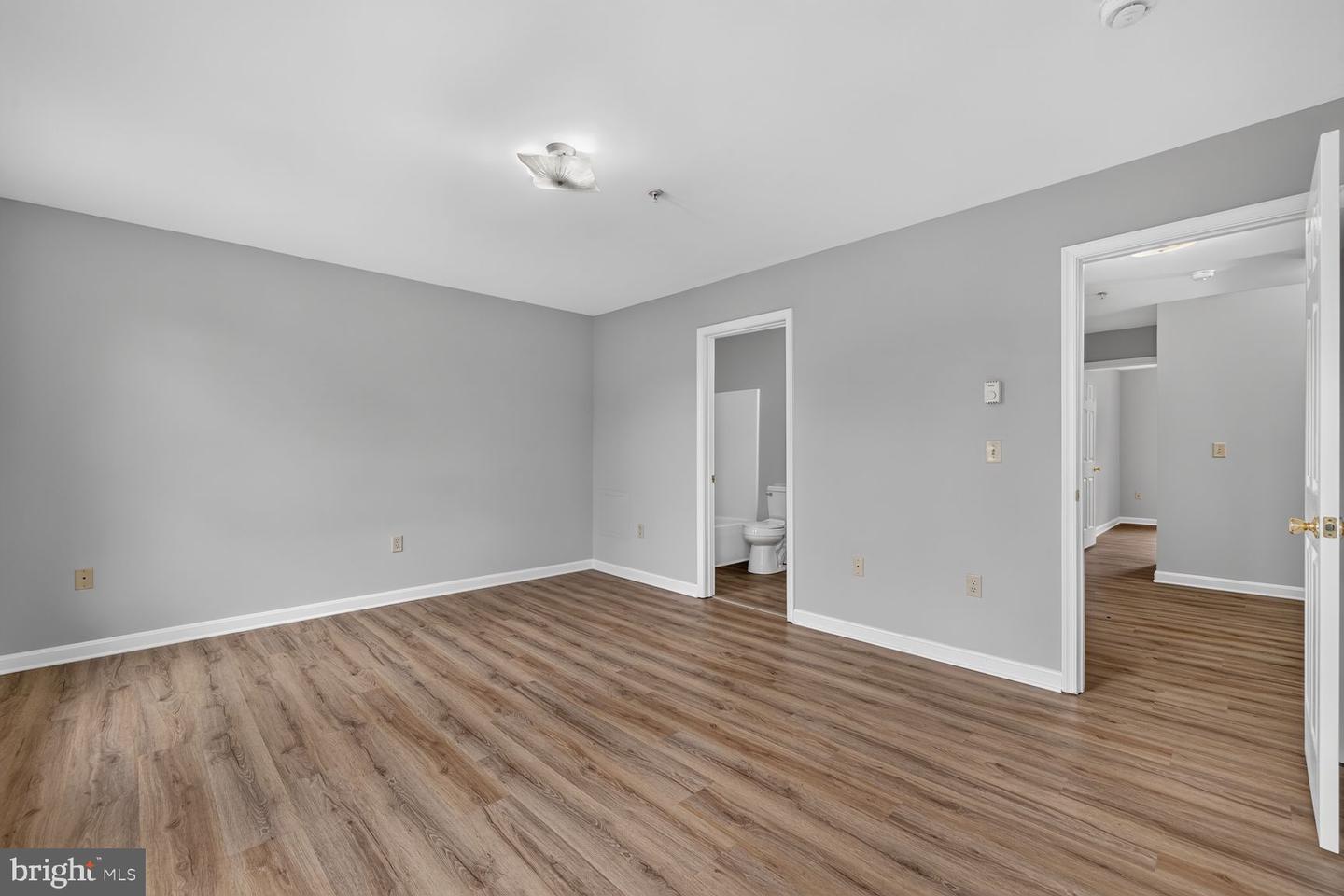 549 Pangborn Blvd Property Photo 15