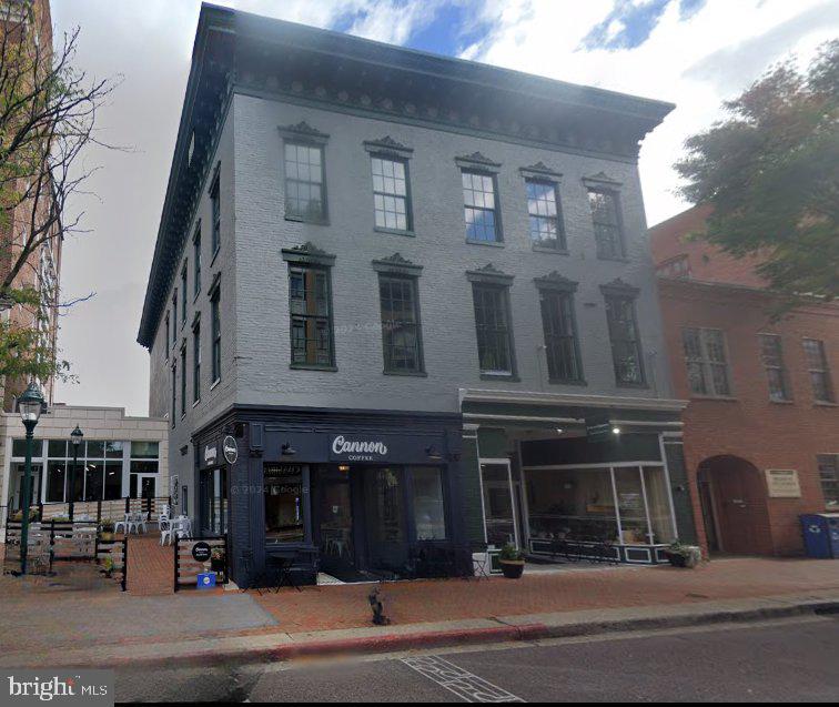 6 PUBLIC SQ #3C Property Photo 1