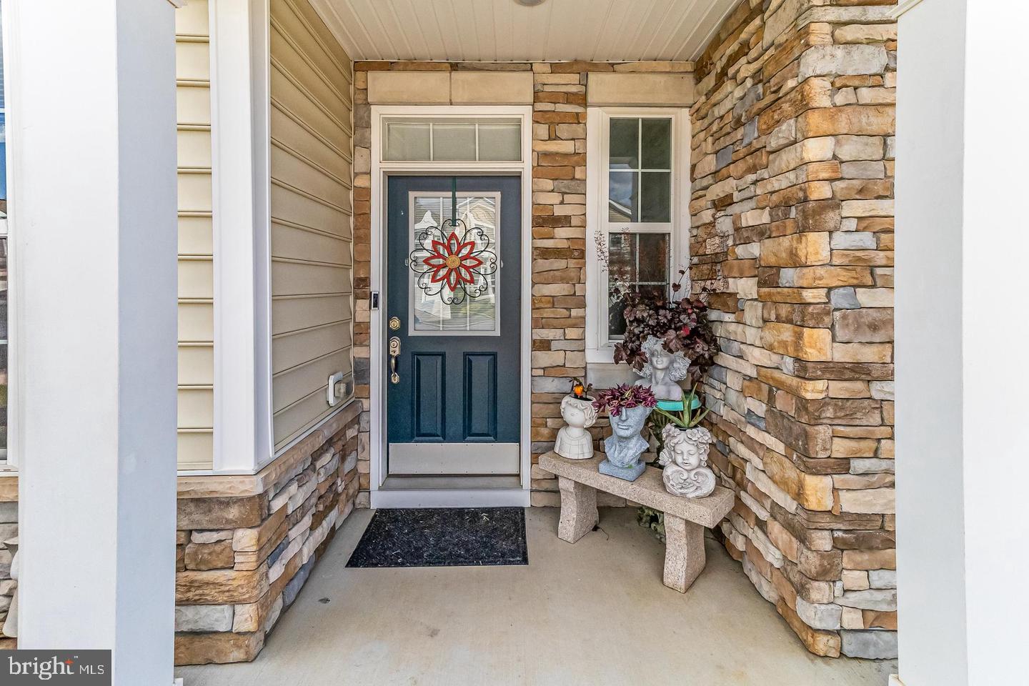 20207 Huntington Ct Property Photo 3