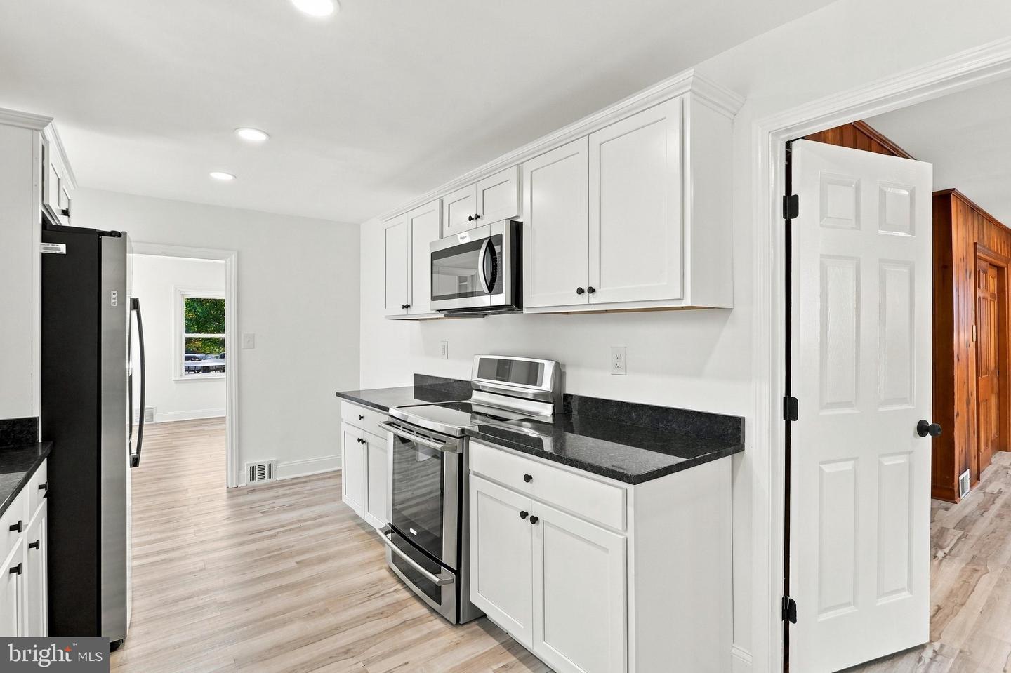 13236 Club Rd Property Photo 6