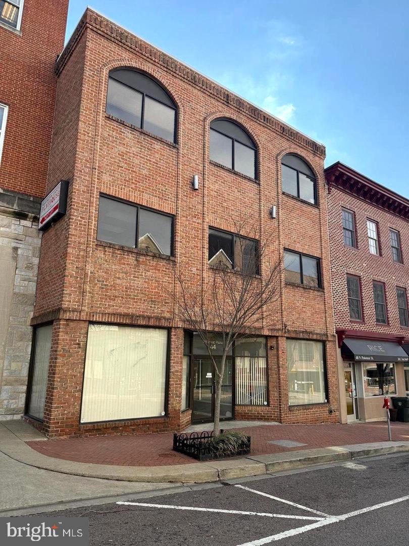 44 N POTOMAC ST #SUITE 203 Property Photo 1