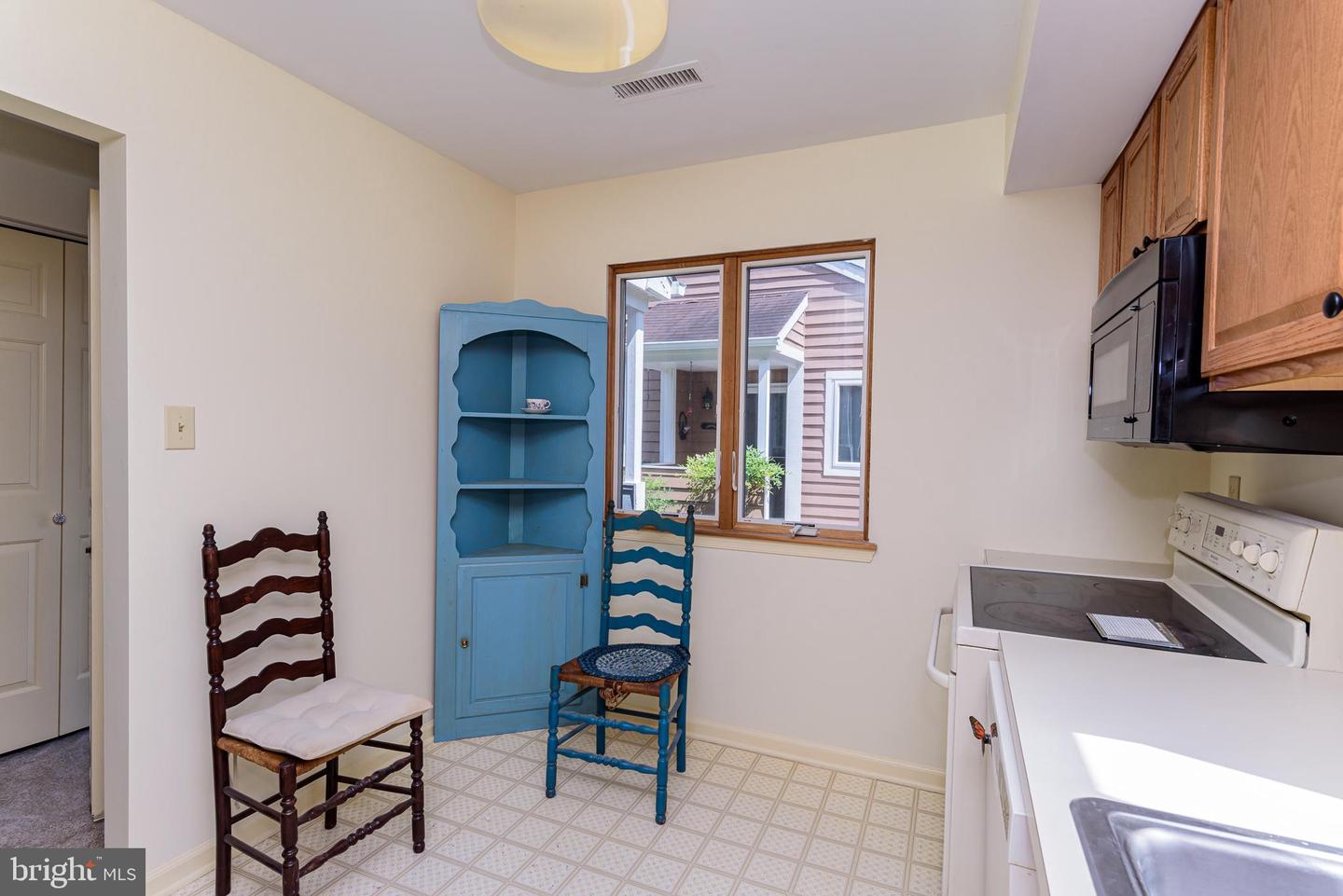 1004 Heron Ct Property Photo 13
