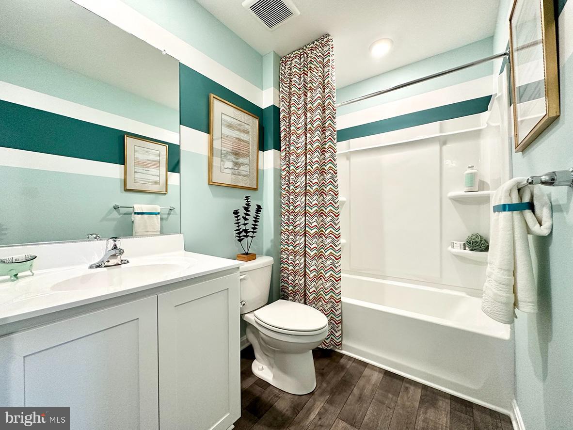 1525 Avon Way Property Photo 21