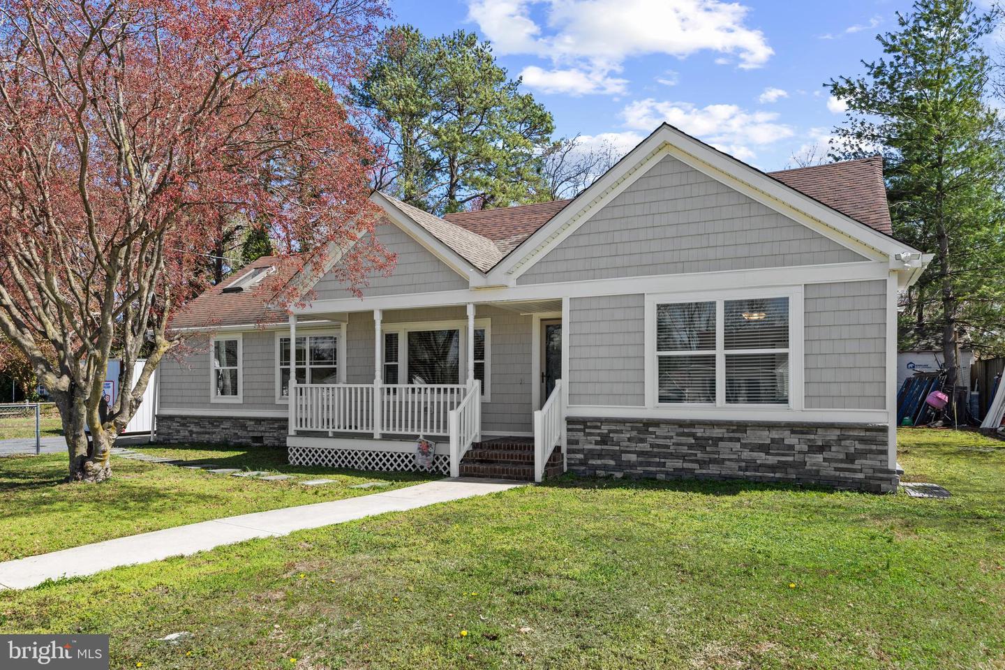209 Louise Ave Property Photo 1