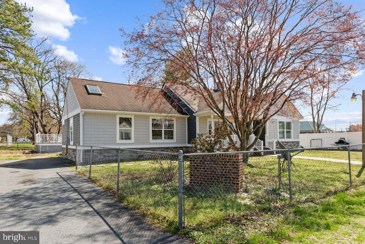 209 Louise Ave Property Photo 3