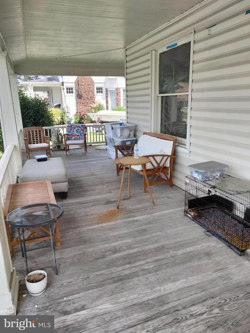 7411 Main St Property Photo 2