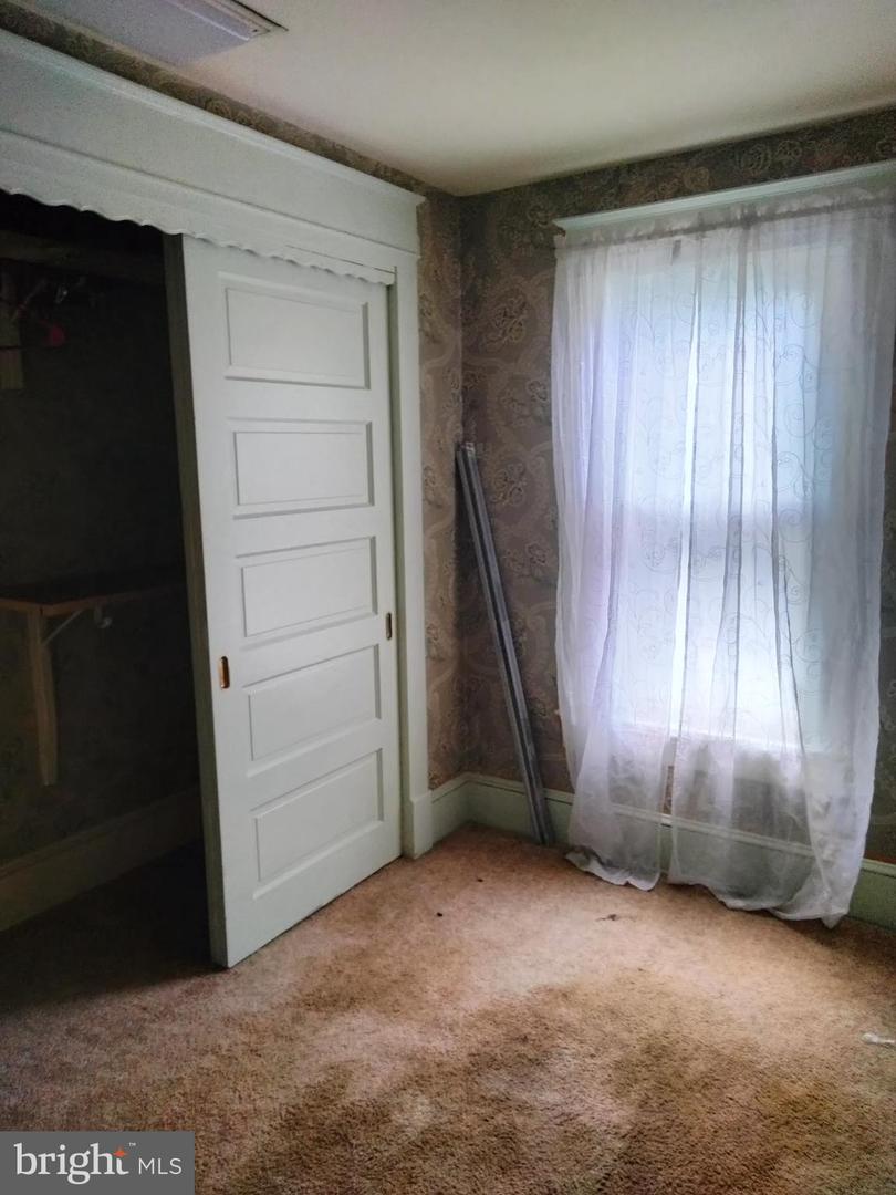 7411 Main St Property Photo 14