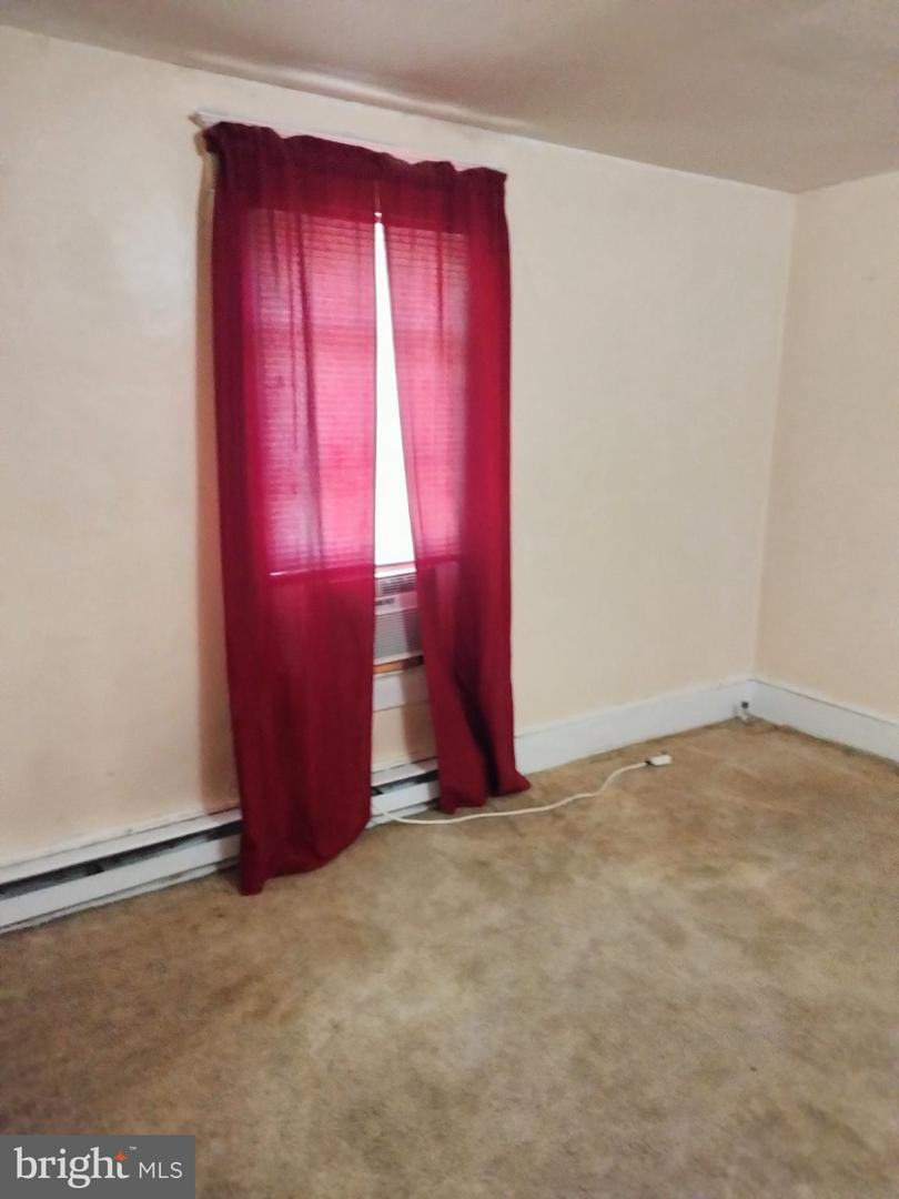 7411 Main St Property Photo 15