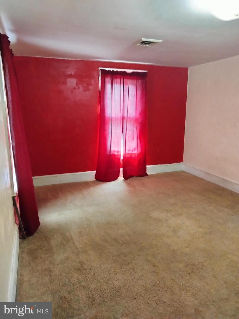 7411 Main St Property Photo 16