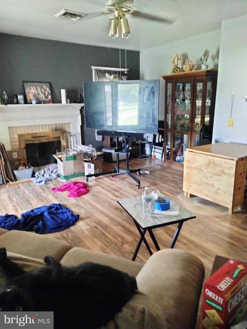 7411 Main St Property Photo 28