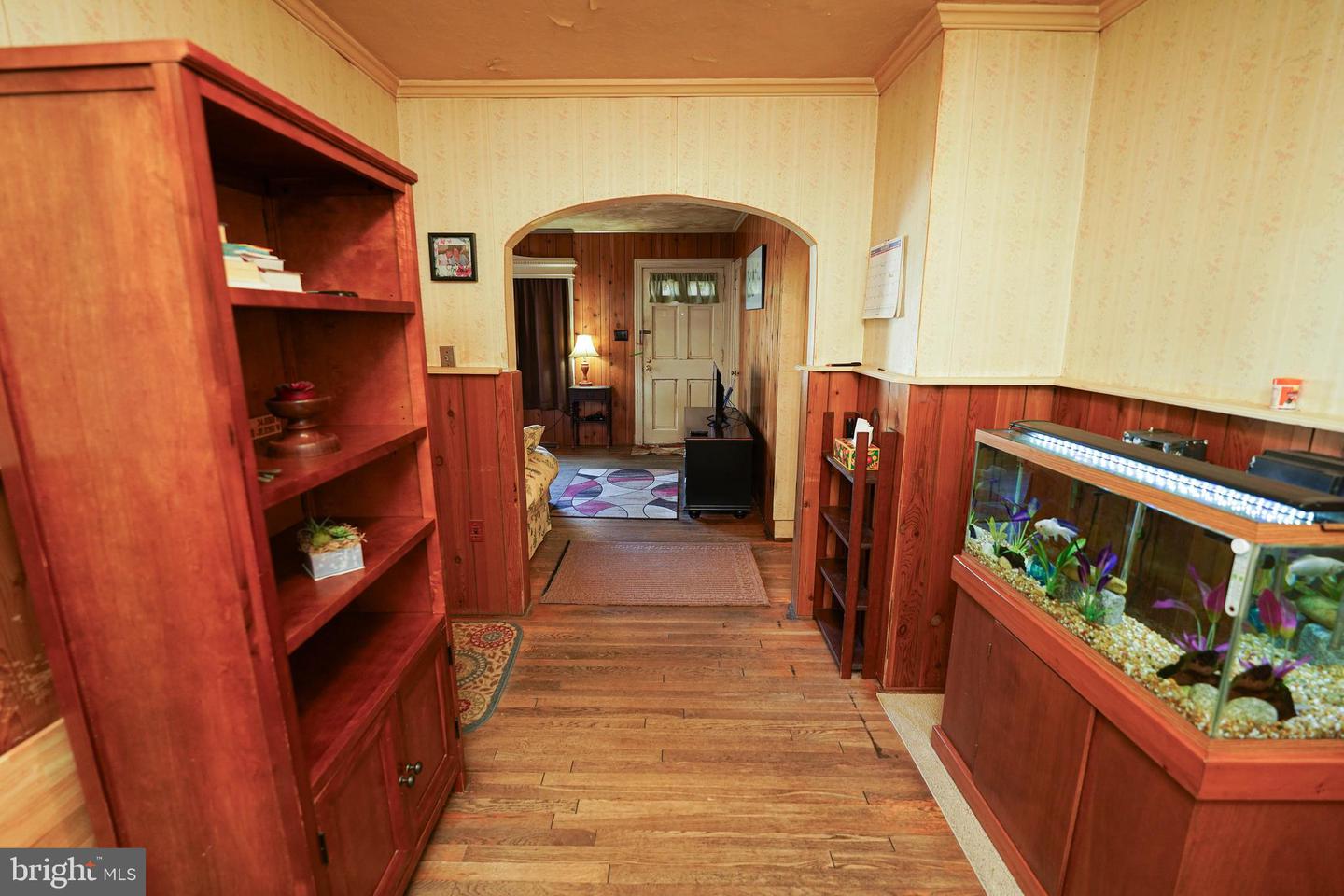 408 Dover St Property Photo 10