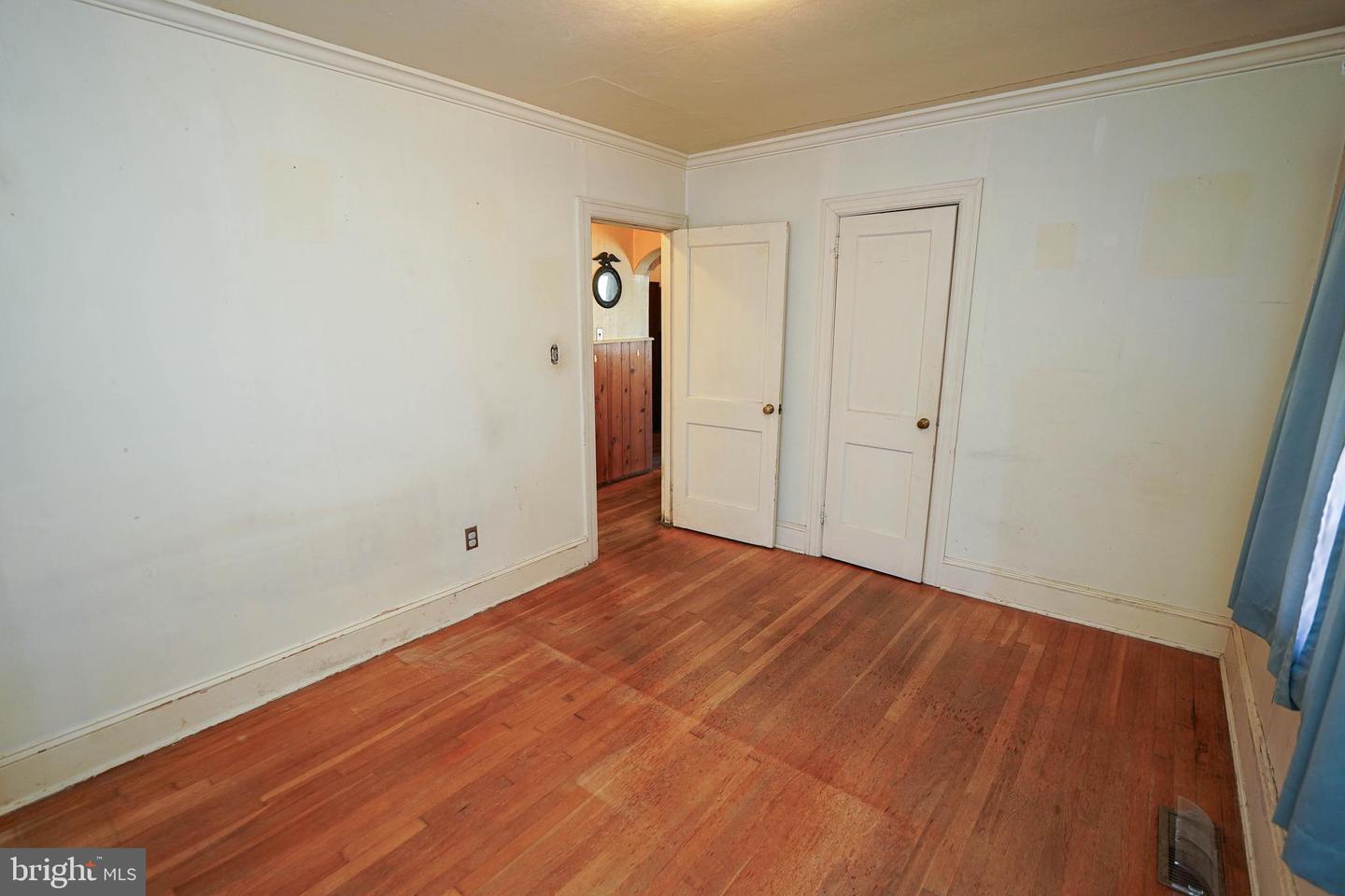 408 Dover St Property Photo 24