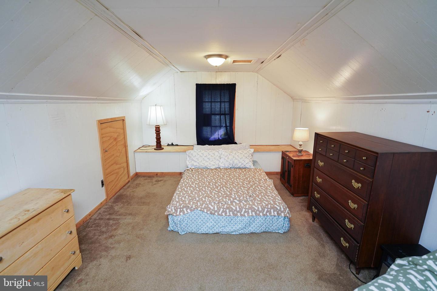 408 Dover St Property Photo 31