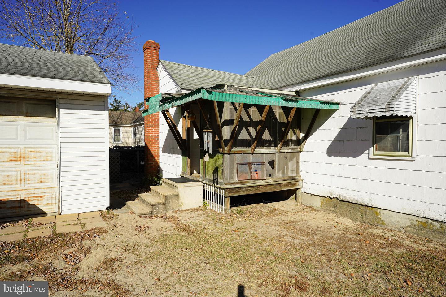 408 Dover St Property Photo 35