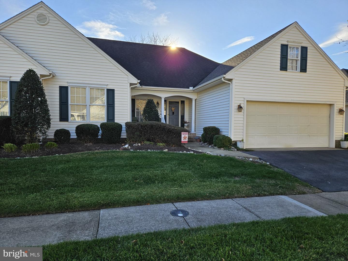 214 Spring Crest Dr Property Photo