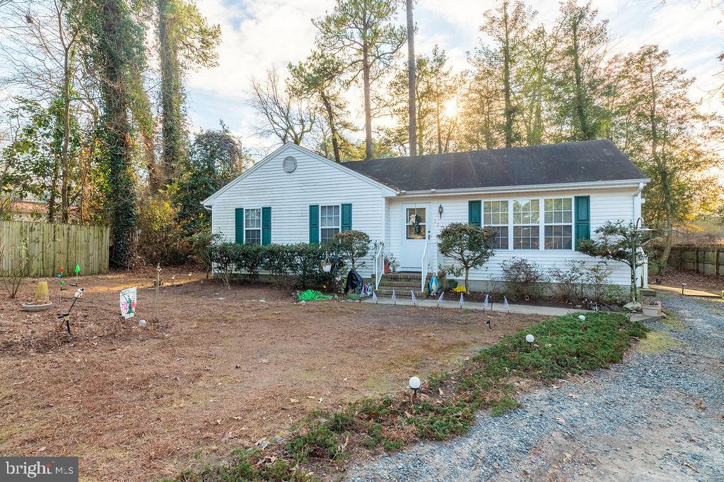 207 Walden Dr Property Photo