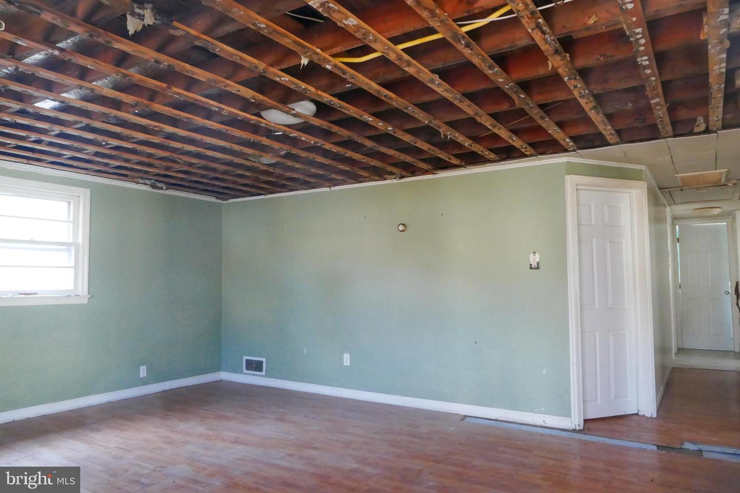 110 Staton St Property Photo