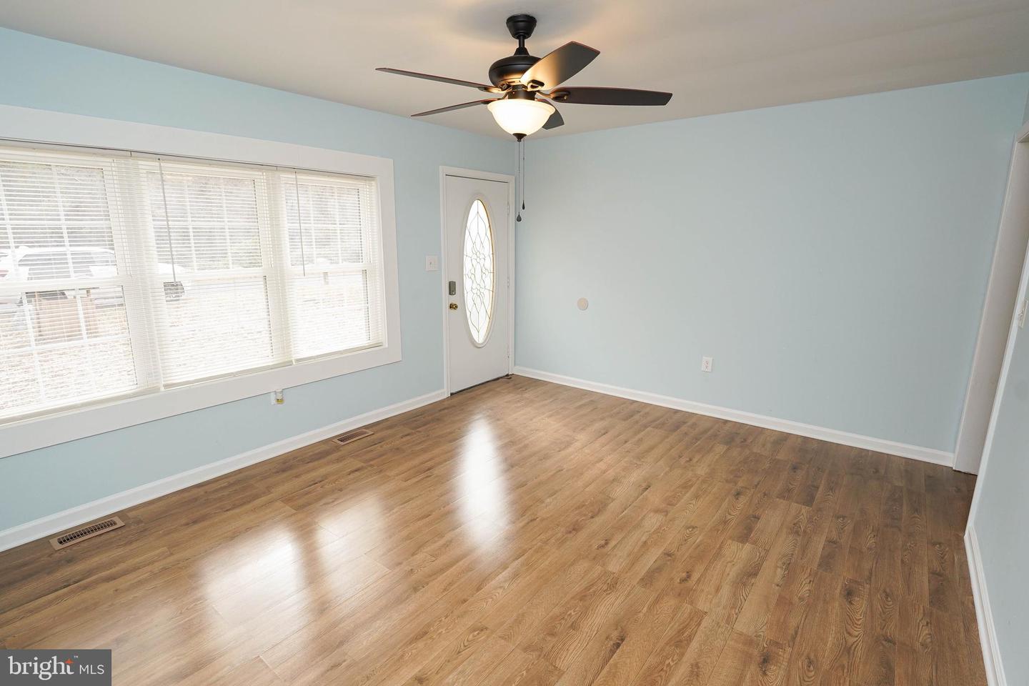 28144 Stanford Rd Property Photo 3