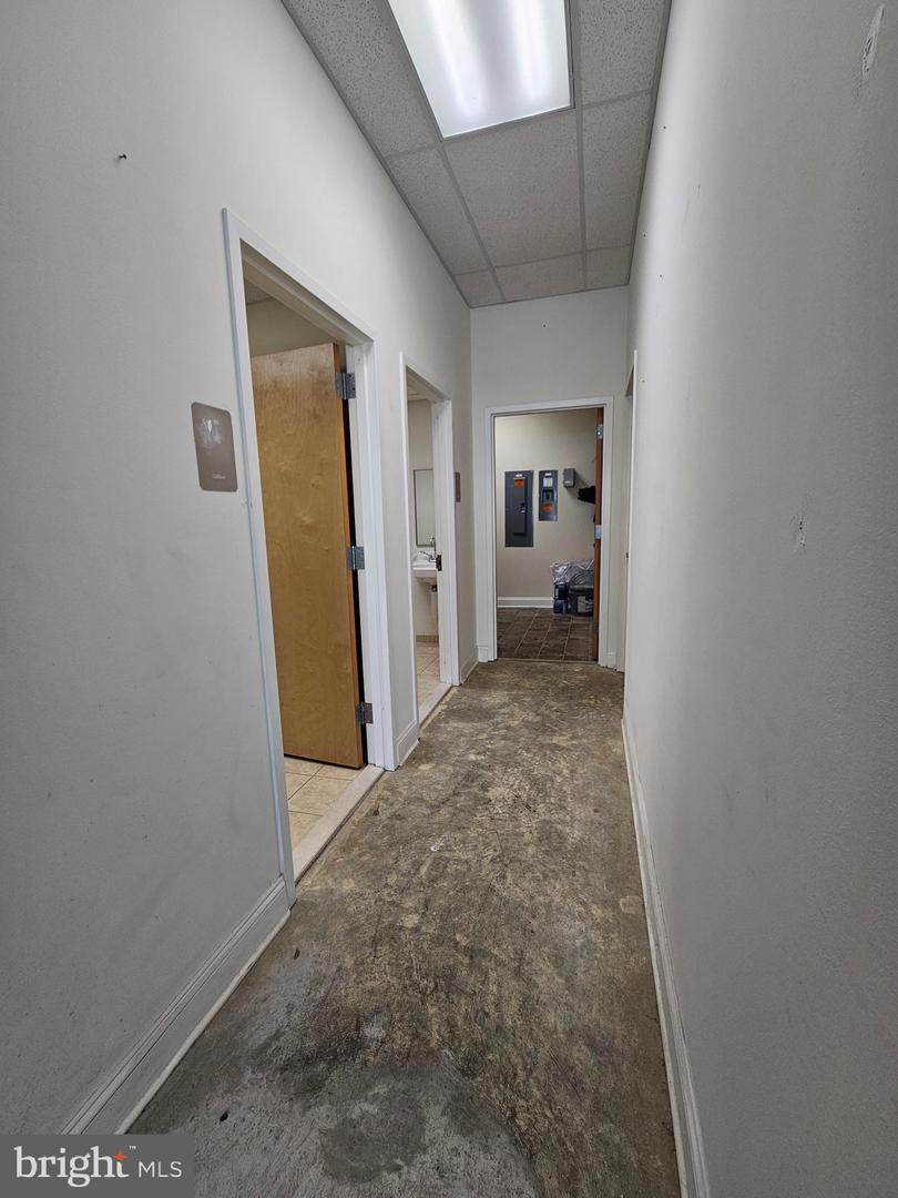 306 West Main Property Photo 8