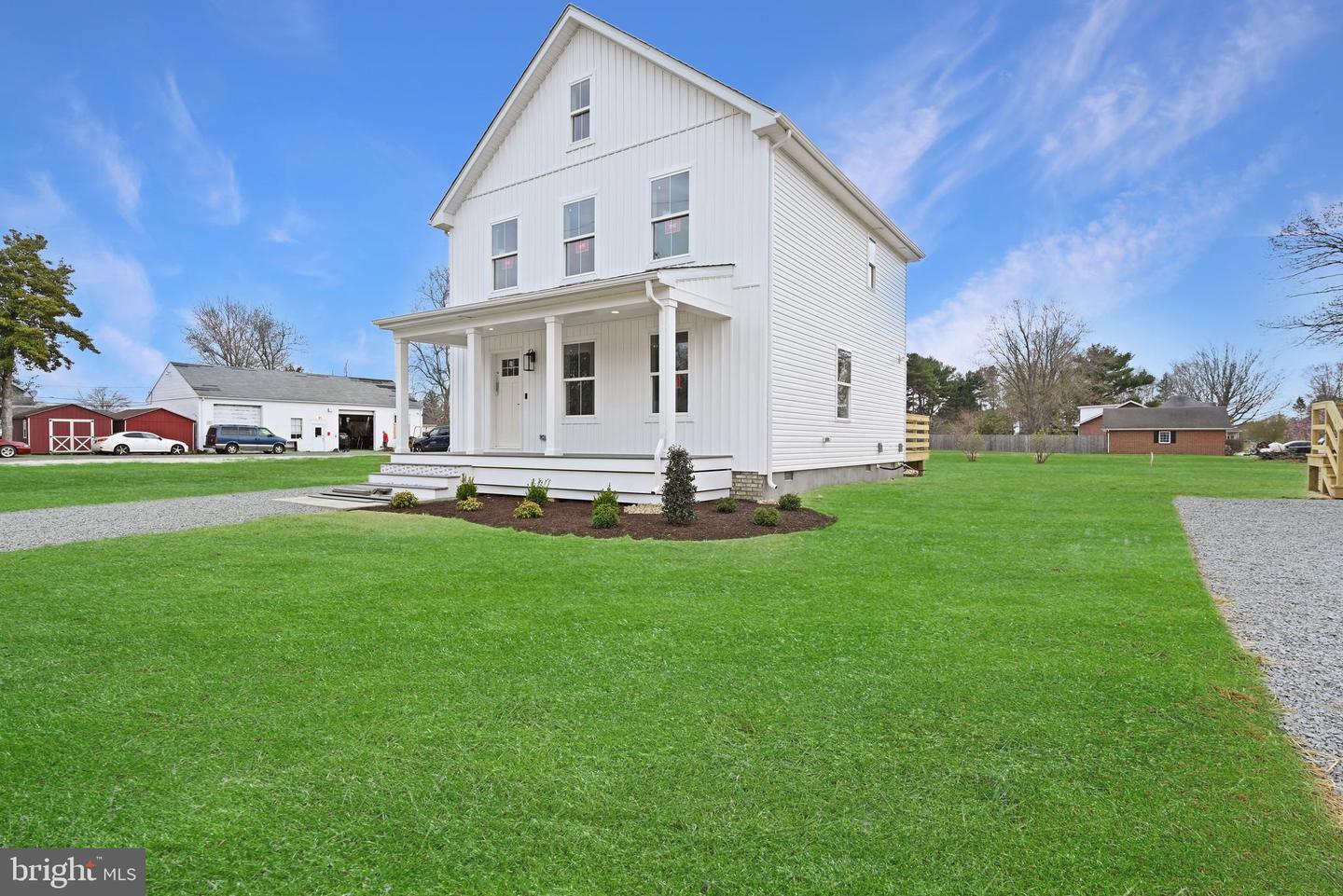107 Highland Ave Property Photo 2