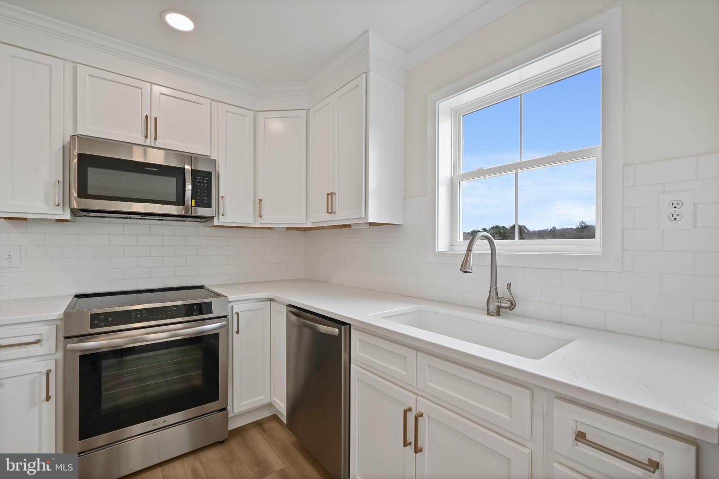 107 Highland Ave Property Photo 6
