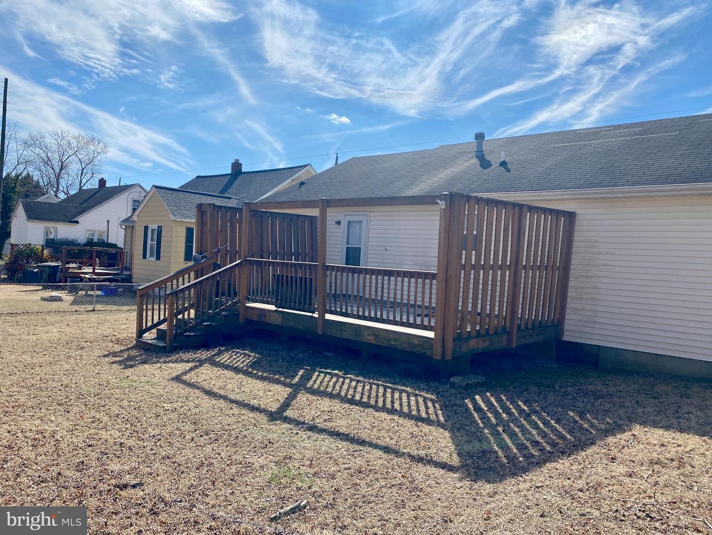 411 Dover St Property Photo 27