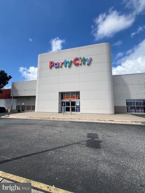 2640 N Salisbury Blvd Property Photo