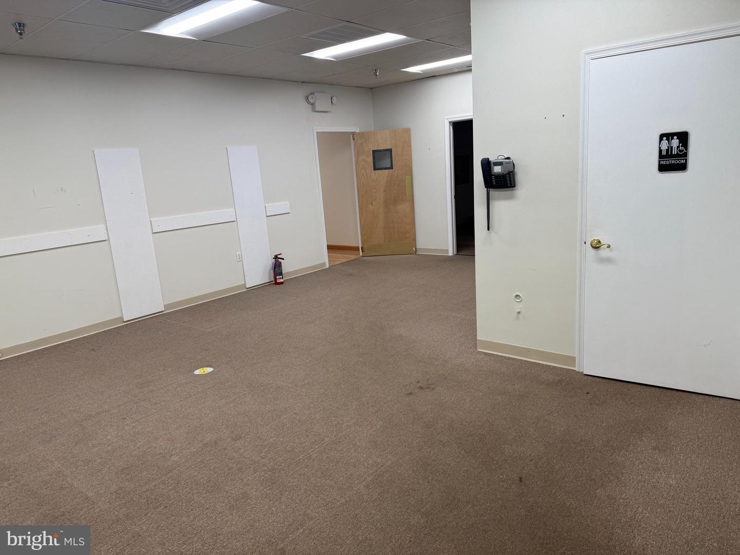 720 E College Ave #d Property Photo 8