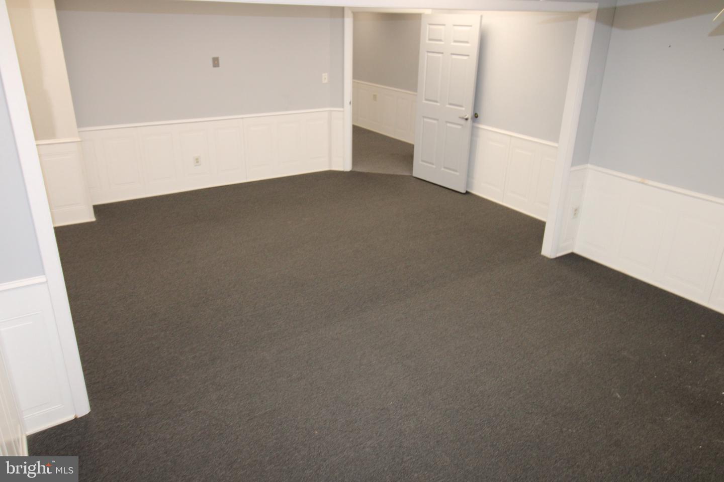 213 W Main St #206 Property Photo 10