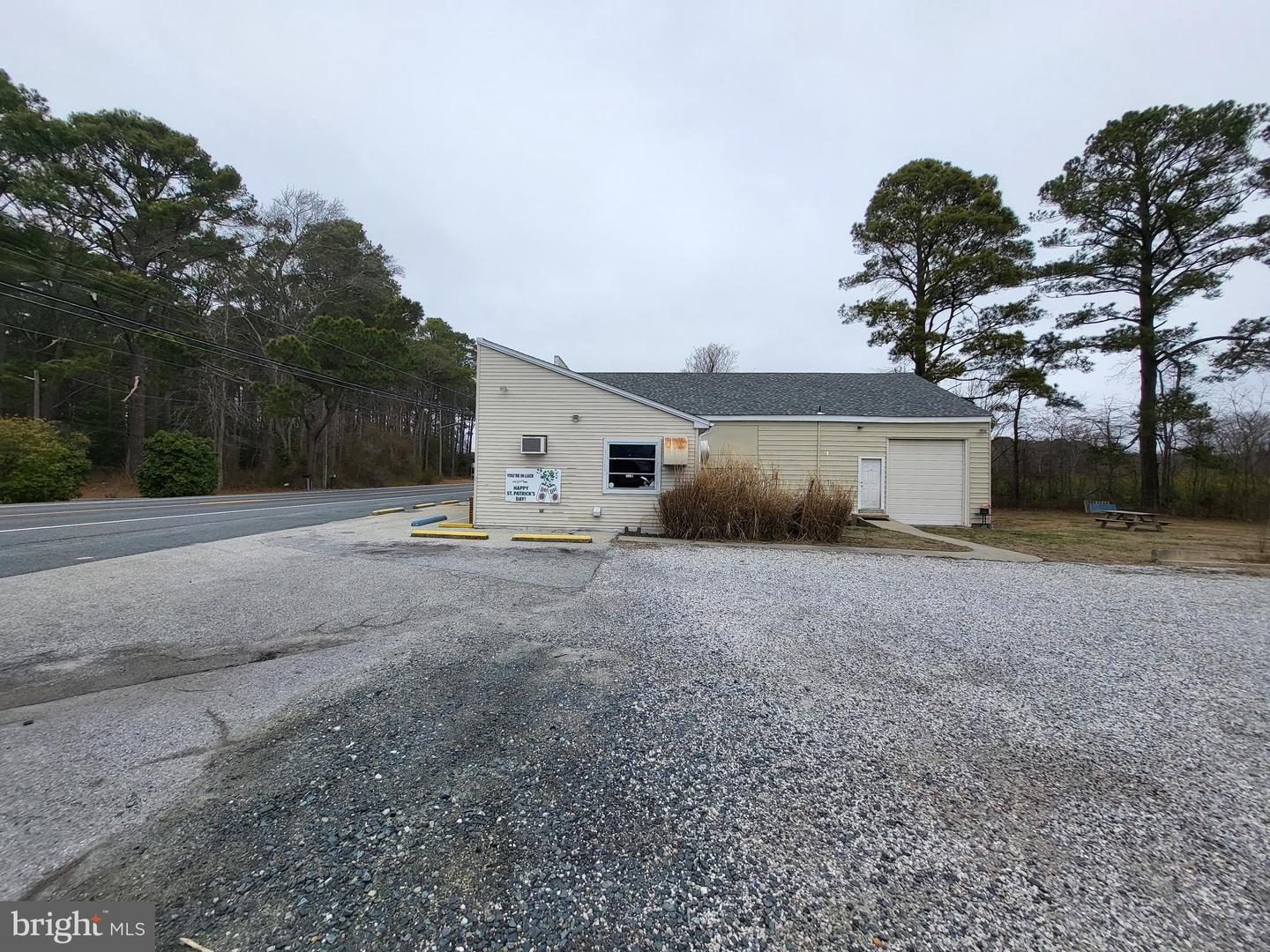 20835 Nanticoke Rd Property Photo 6