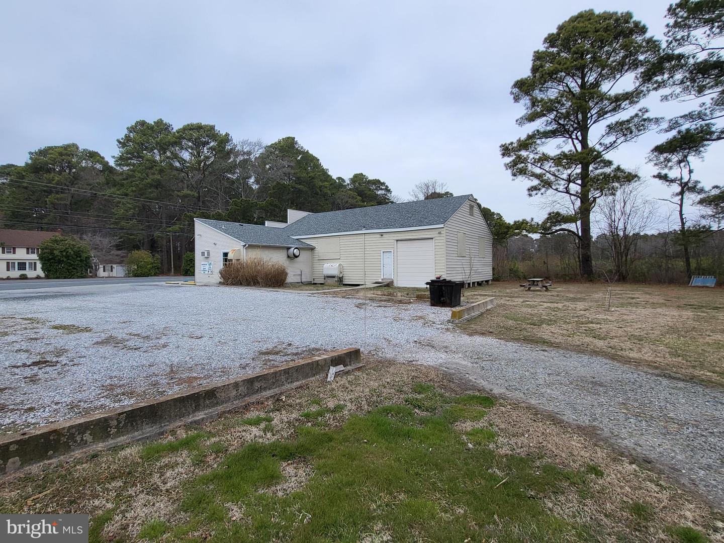 20835 Nanticoke Rd Property Photo 12