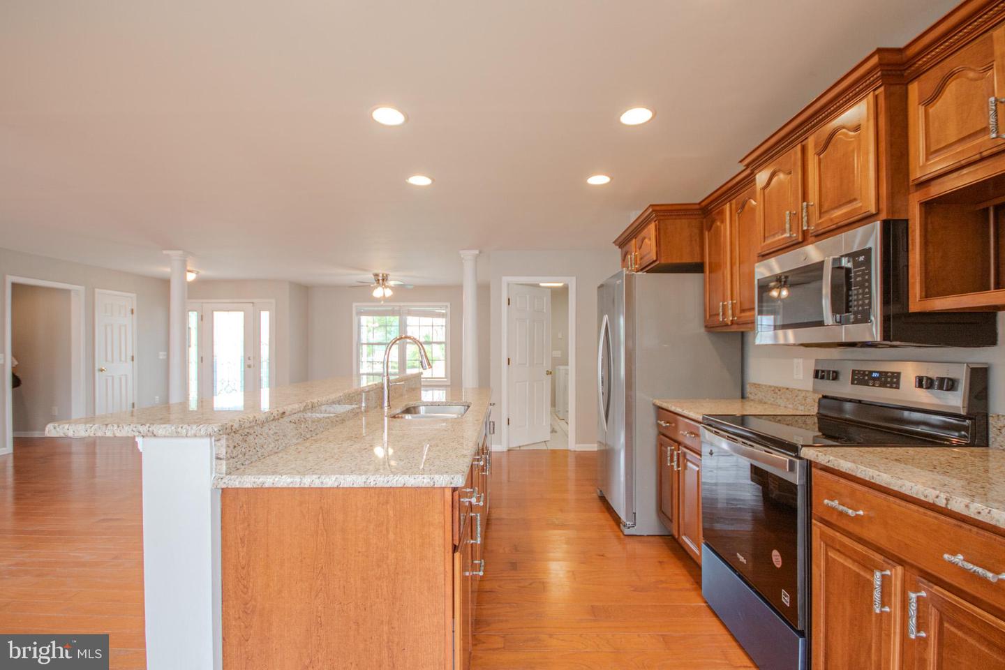606a E Main St Property Photo 16