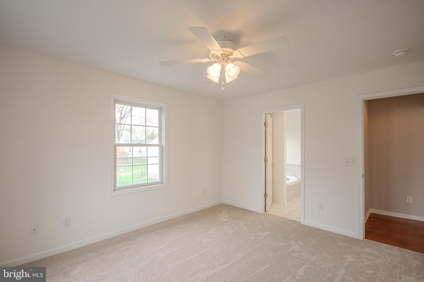 606a E Main St Property Photo 20
