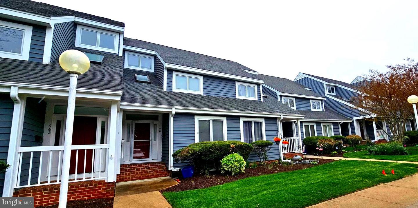 660 River Oak Ct Property Photo 1