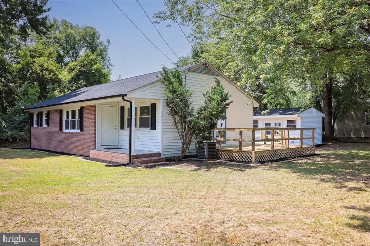 200 Benjamin Ave Property Photo 2