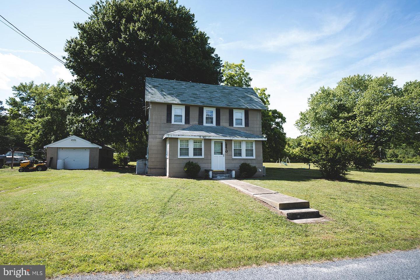 2570 Hickman Ln Property Photo 1