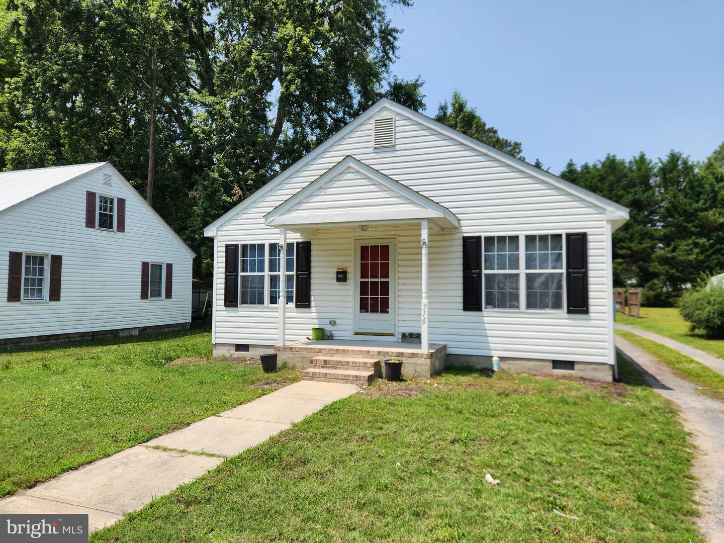 716 Jackson St Property Photo 1