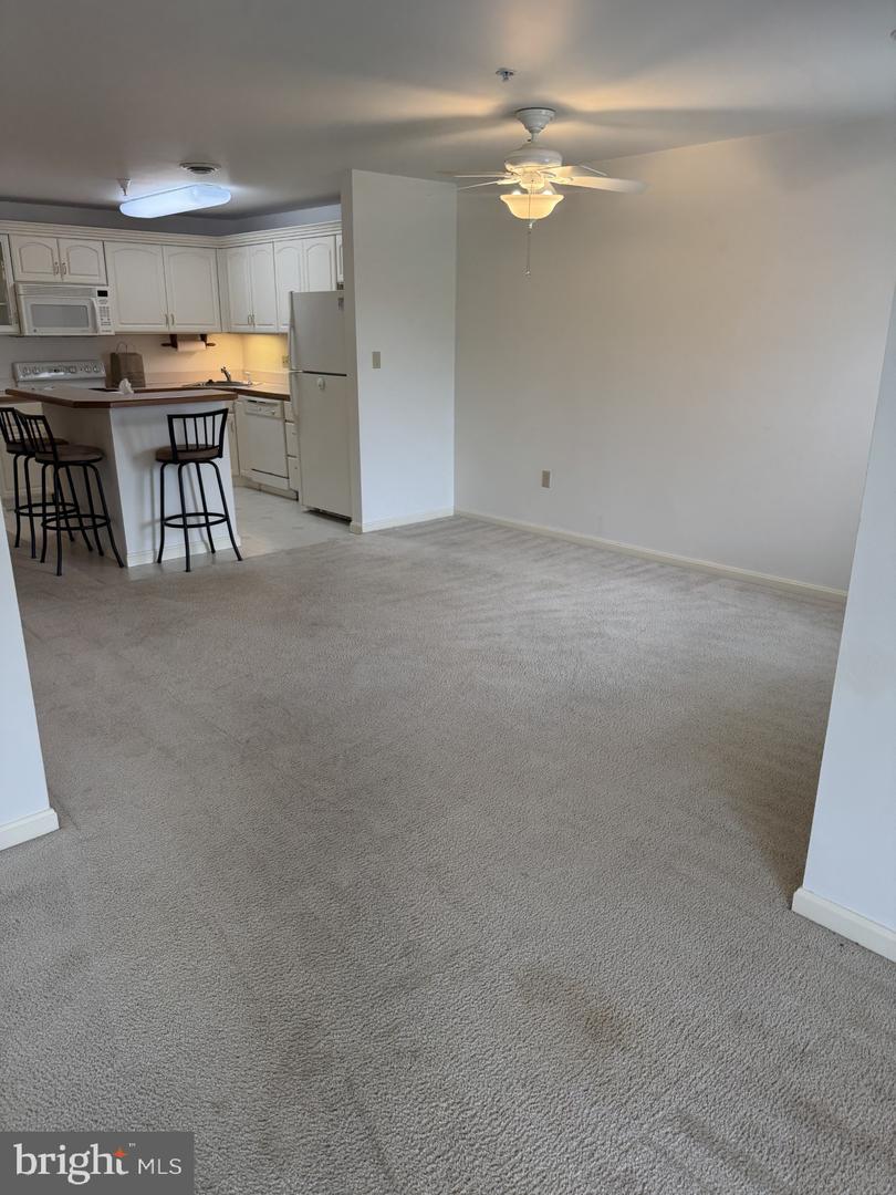 1103 S Schumaker Dr #c-300 Property Photo 8