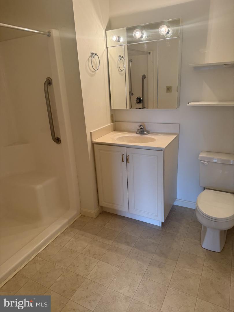 1103 S Schumaker Dr #c-300 Property Photo 11