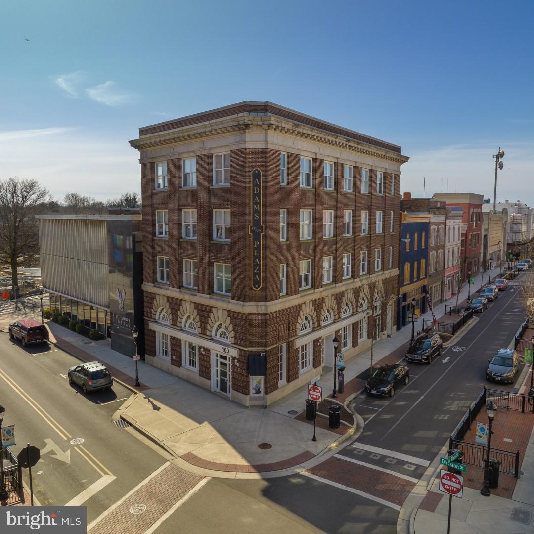 100 W MAIN ST #M Property Photo 1