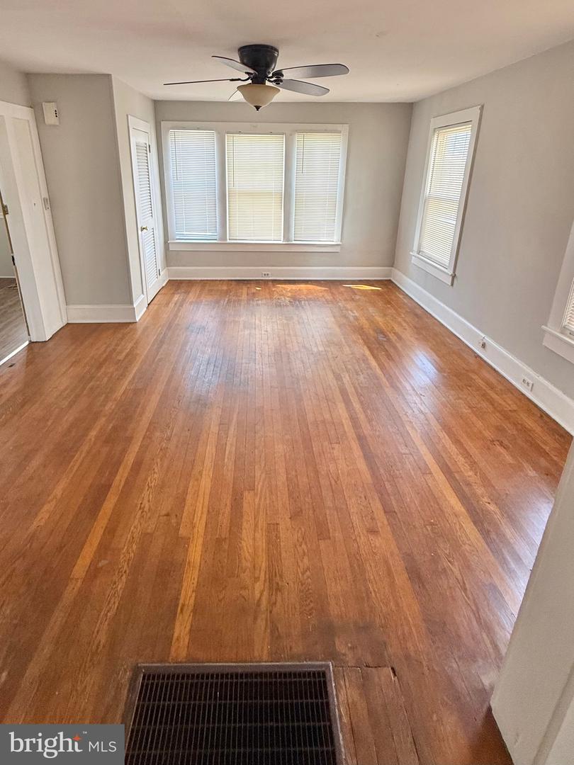 225 Broad St Property Photo 4