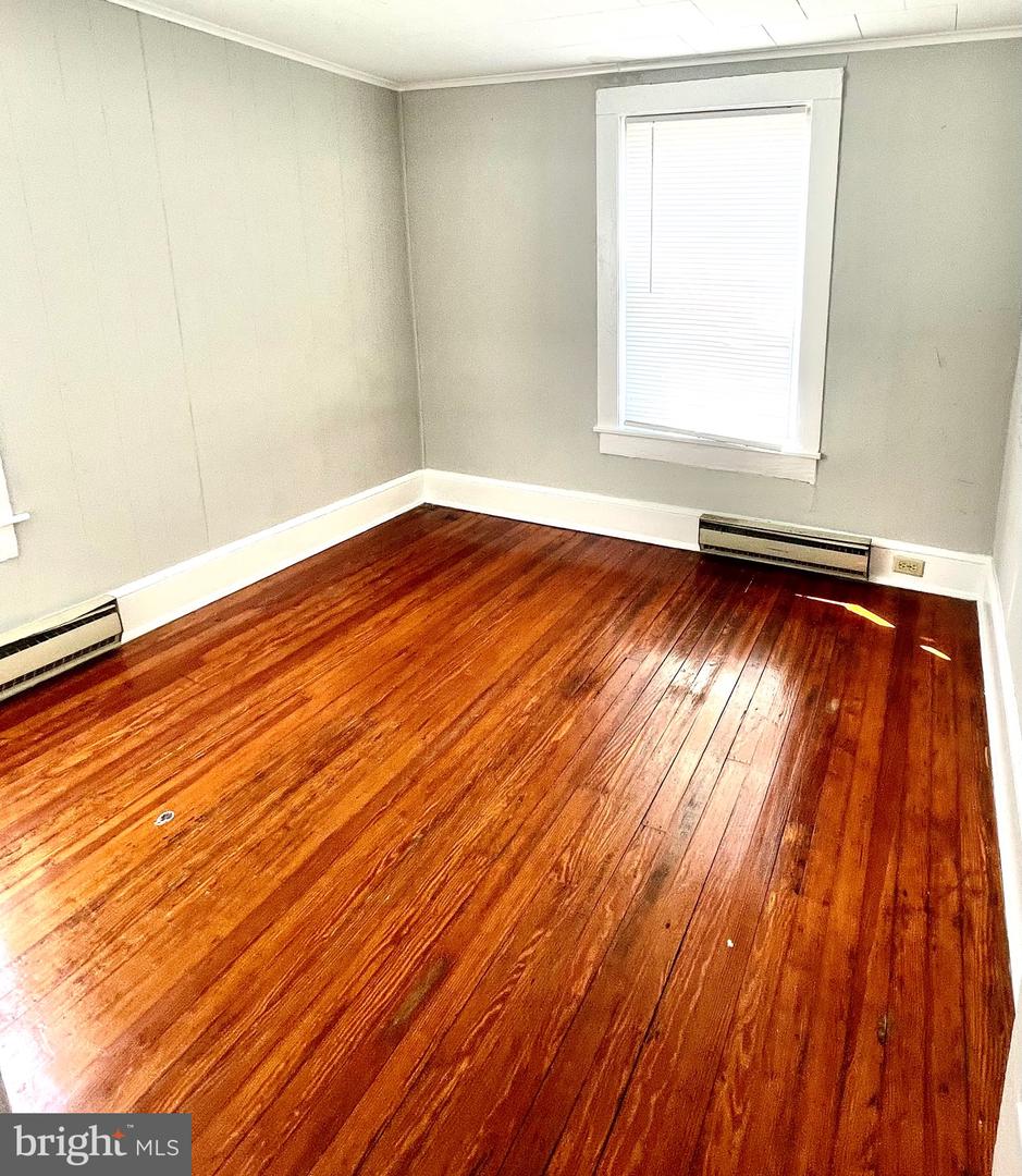225 Broad St Property Photo 5