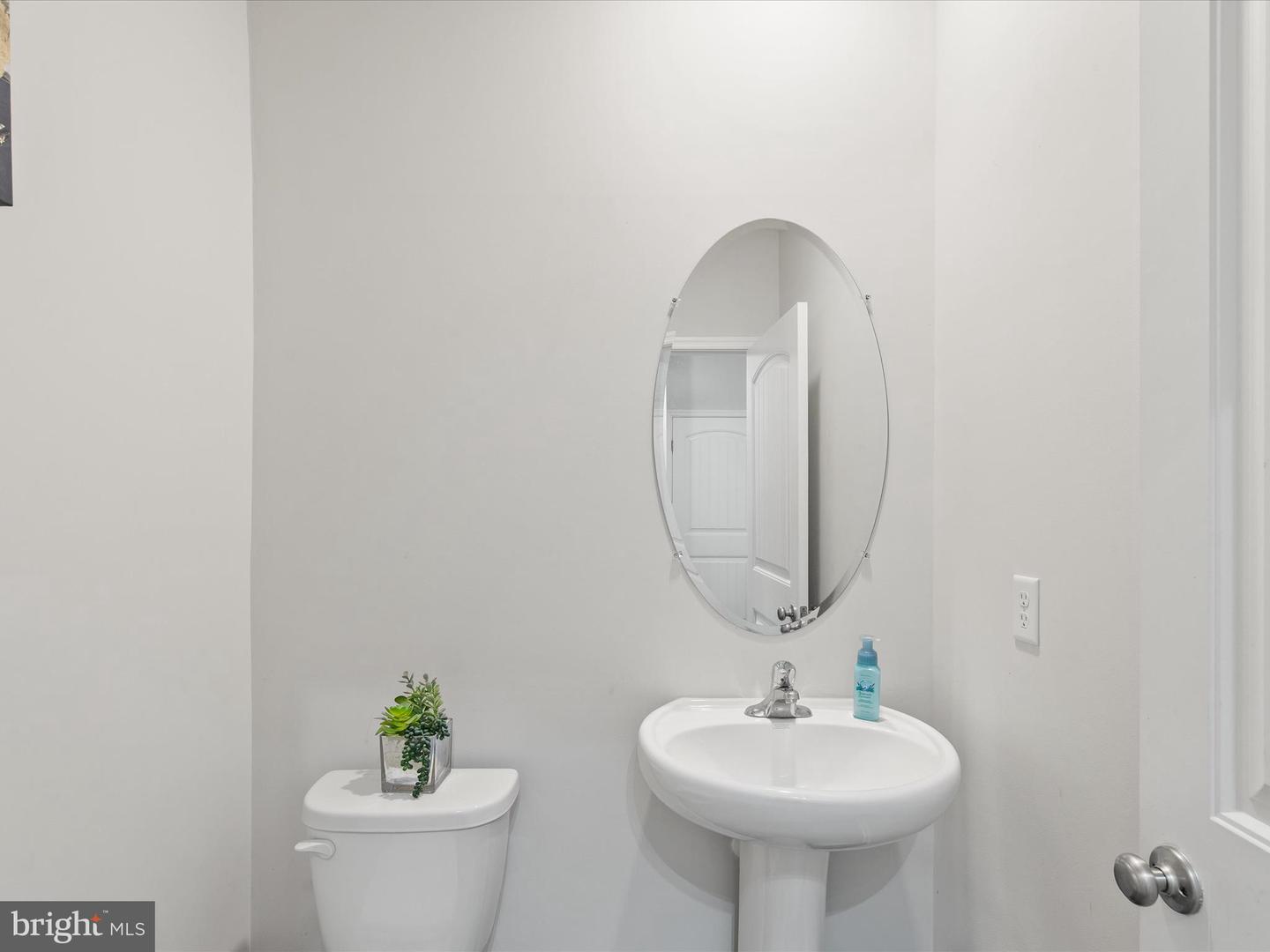 424 Lena Ln Property Photo 20