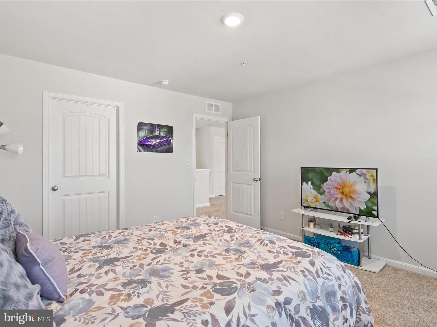 424 Lena Ln Property Photo 32