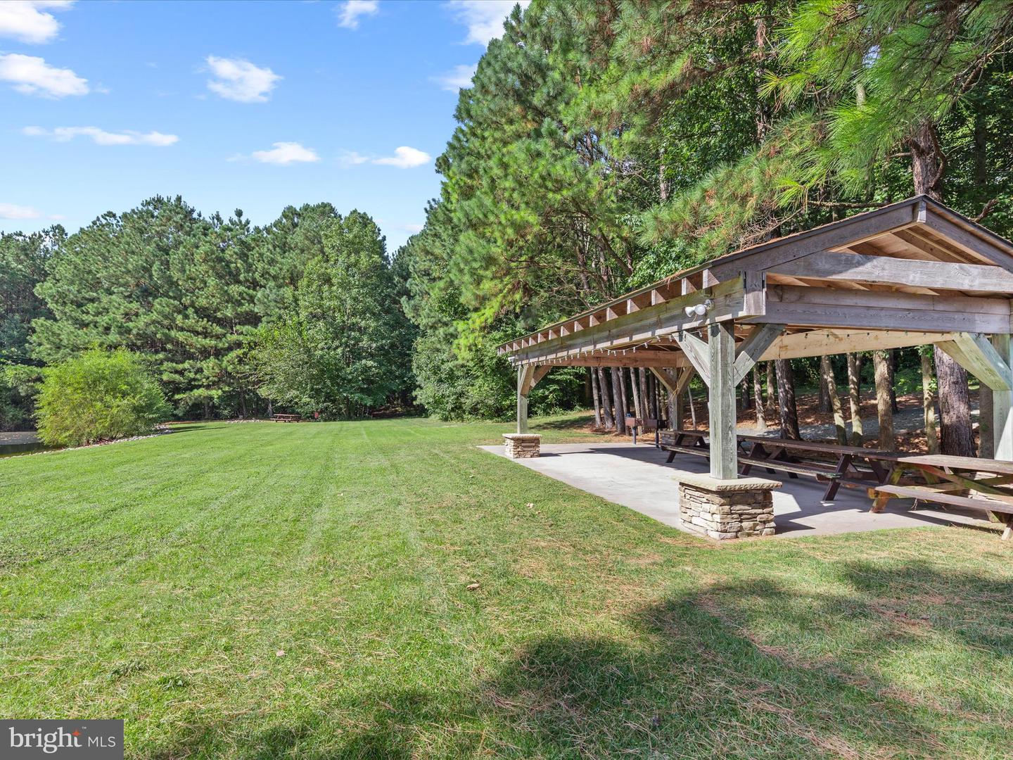 424 Lena Ln Property Photo 66