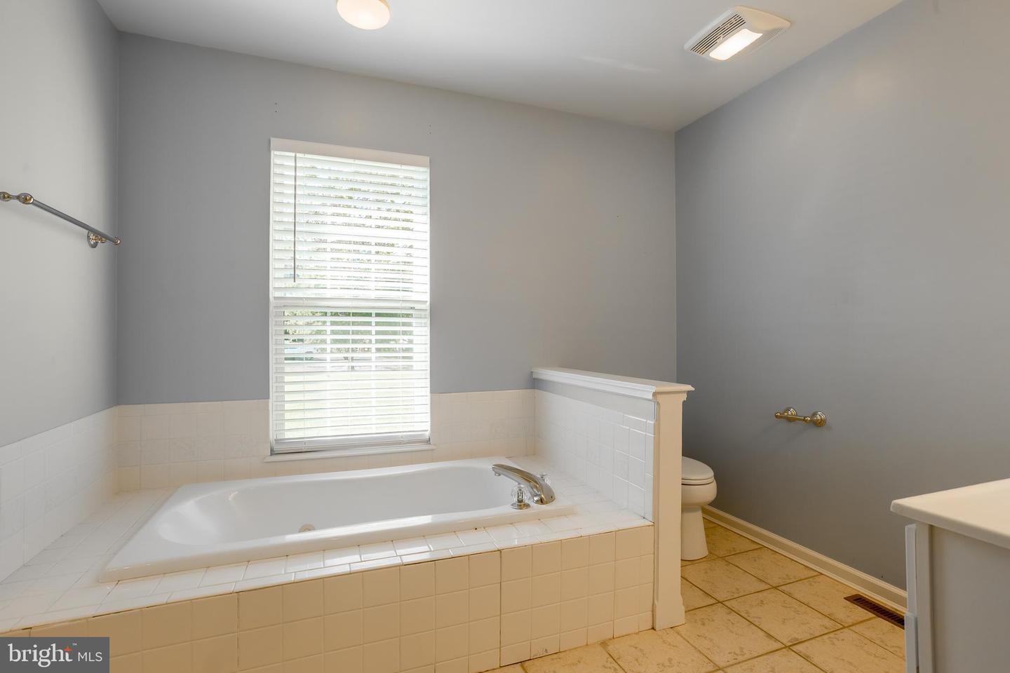5709 Royal Mile Blvd Property Photo 29