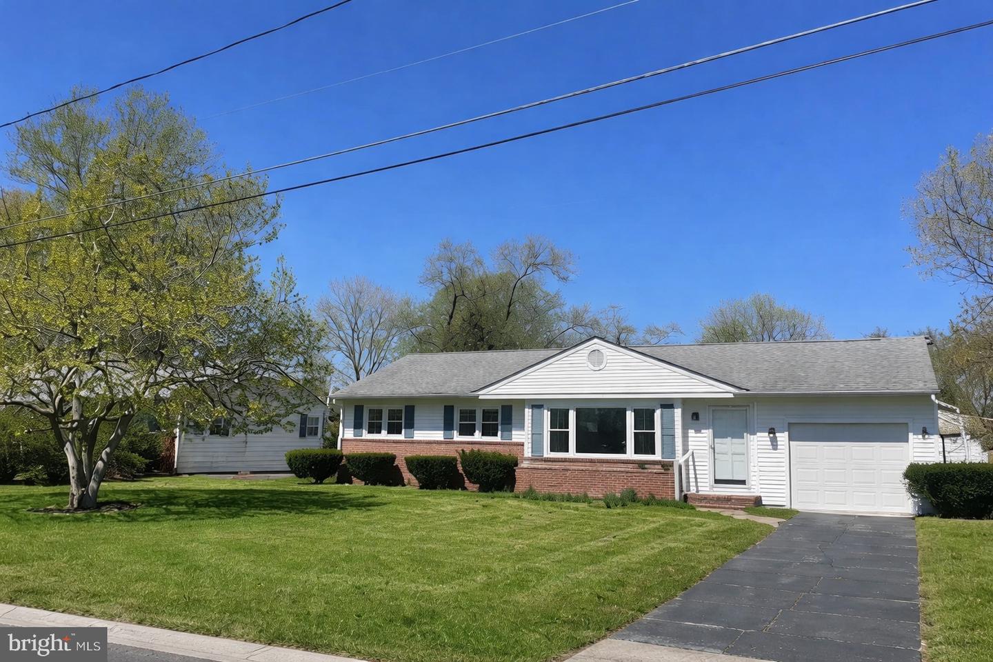 1209 Belmont Ave Property Photo 1